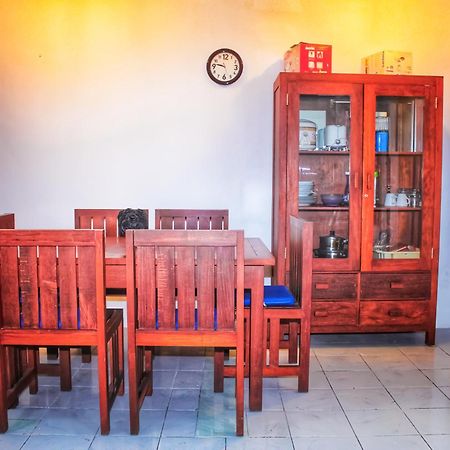 Kj Purple House Senggigi Lägenhet Exteriör bild